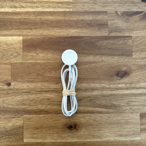 Apple Watch Magnetic Charger USB-A 1M White/White A1768 Genuine OEM USED Tested - Picture 1 of 7